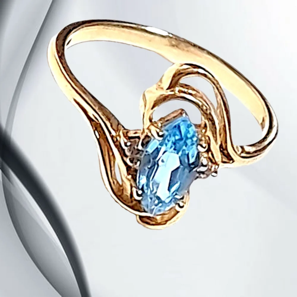 Joseph E. DeMarco Solid 10k Gold Ring with Blue Topaz Gemstone. Size 6